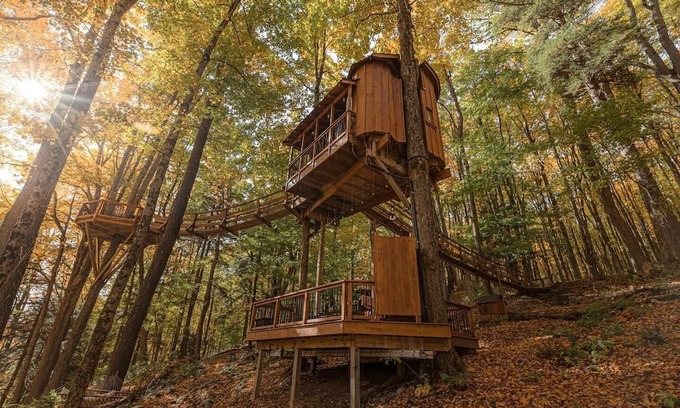 LaFayette Casa | Magical Tree House Rental in the Woods near Syracuse for Glamping in New York State