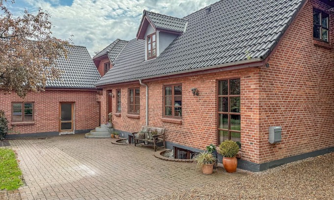 Sønder Felding Casa | Awesome home in Sønder Felding with house a panoramic view