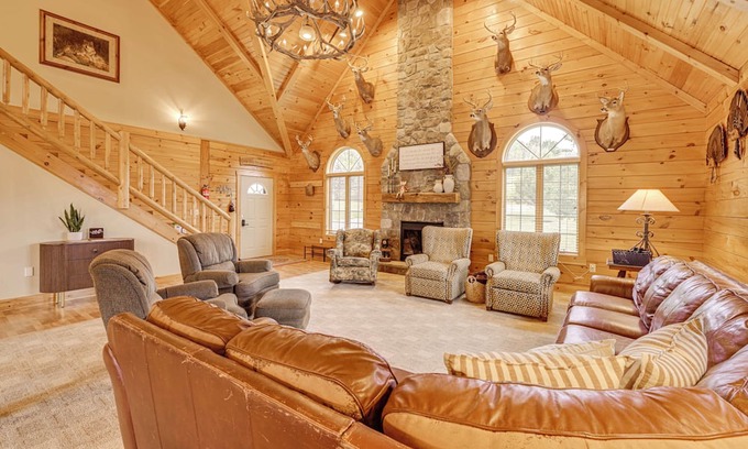 Harrison Valley Casa | Game Room + Fire Pit: Sprawling Westfield Retreat!