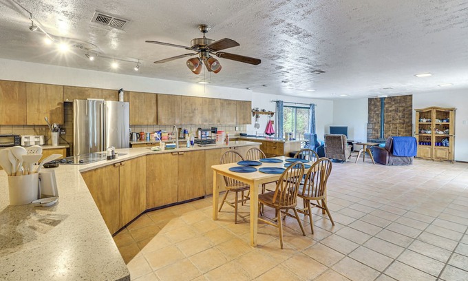 Polvadera Casa | Perfect For Groups! Socorro Home Near NM Tech