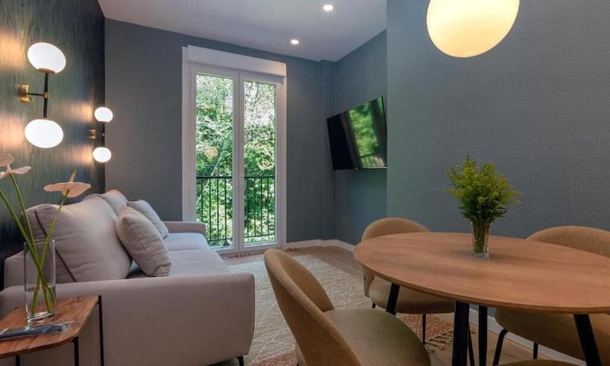Egia Apartamento | BIG Full Apart 4 ROOMS in a Centric Home Parking Included