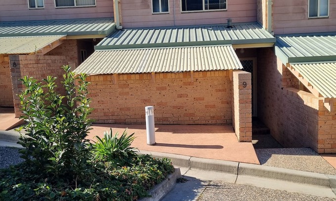 Batemans Bay Casa | UNIT 9: A cosy 2 beddie and a short stroll into central Batemans Bay.
