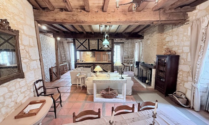 Issigeac Casa | Historic Stone House in Issigeac-Heart of Périgord