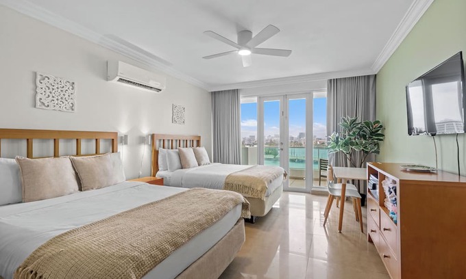 Puerta de Tierra Apartamento | Beachfront | Historic San Juan | Atlantic Vistas