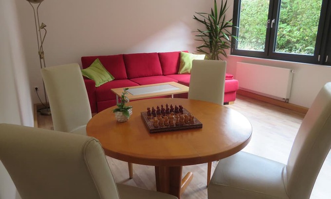 Vollmarshausen Apartamento | Apartment 'Vollmarshausen' with Shared Garden and Wi-Fi
