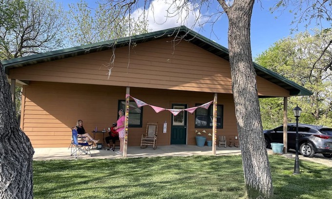 Clay County Cabina | Charming Camping Cabin Rental for Families near Milford Lake, Kansas