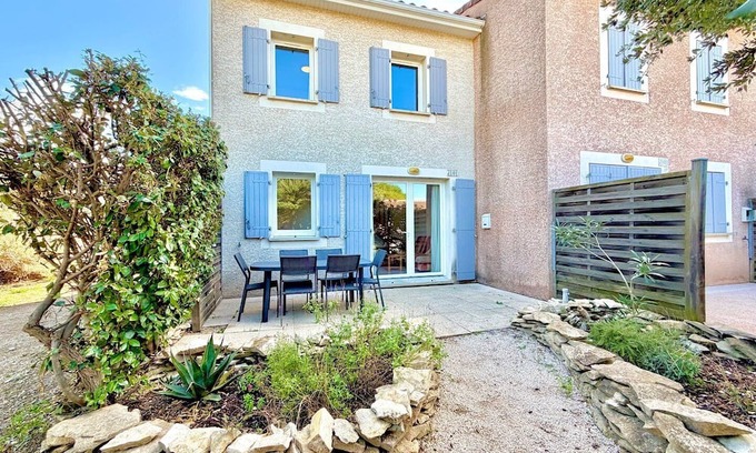 Calvisson Apartamento | Terrasse du Sud, 4 guests, Pool in Calvisson