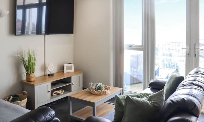 Pendine Apartamento | Picked for its superb sea views and walking distance to the beach.