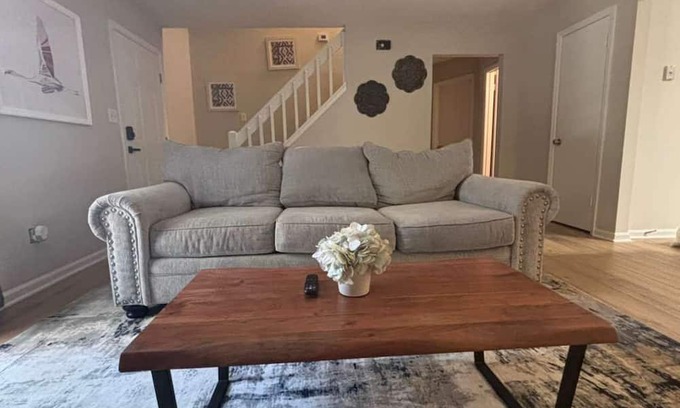 Stockbridge Casa | Stockbridge Home w/Master Suite on the Main