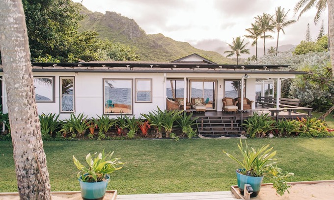 Punaluu Casa | 🌊 Ocean Views & Island Vibes – Your O'ahu Escape! 🌺