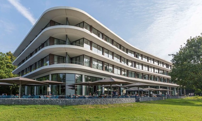 Wageningen Casa | Modern Haven w/Spa Access | Nature Reserves, Local Attractions | Onsite Dining