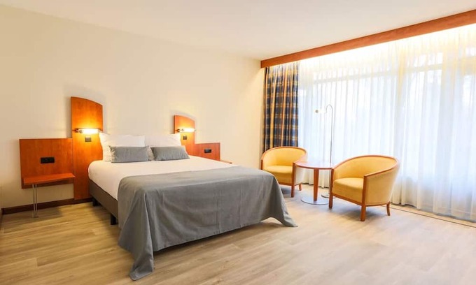 Bosschenhoofd Casa | Serene Escape in Bosschenhoofd near top Nature trails, water park & local sites