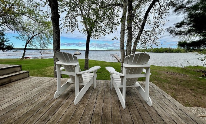 Petoskey Casa | Crooked Lake Cottage