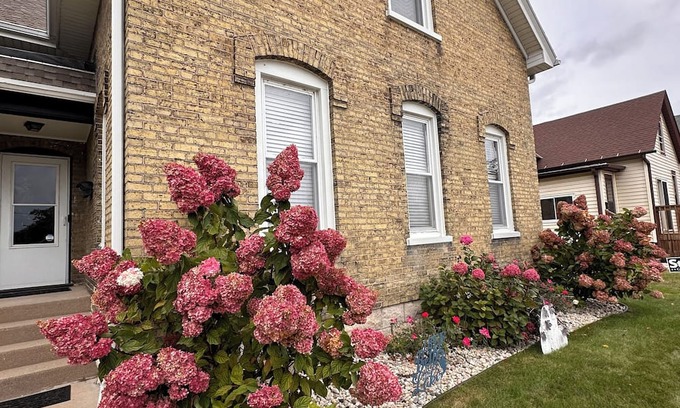 Racine Casa | Lake View Dreamscape – 1 Block from Lake, Dedicated Work Desk & Patio w/Fire Pit