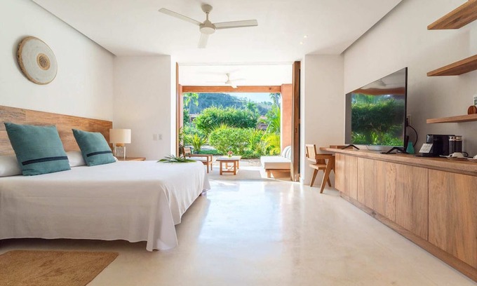 Costa Careyes Apartamento | Junior Suite at El Careyes Club