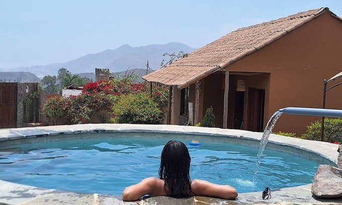 Pachacámac Casa | Charming 2-bedroom bungalow in nice Pachacamac, Lima with WiFi