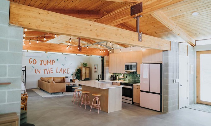 Twin Lake Casa | 2 Houses, HUGE Sandy Beach, Hot Tub + Sauna