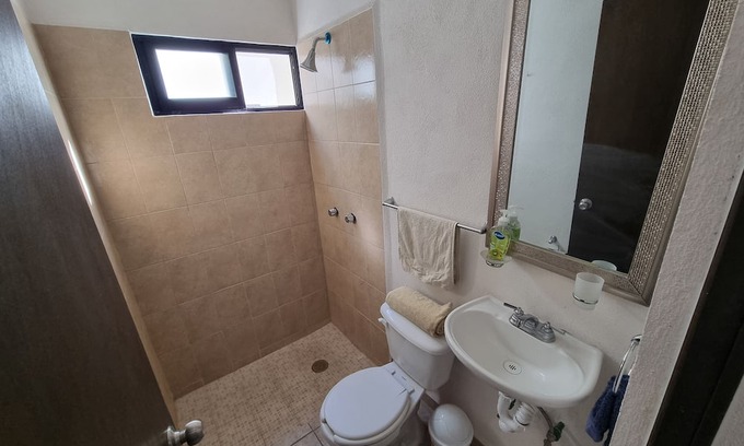 Querétaro Casa | Spacious House With Pool and Parking, Wi-Fi - Up to 14 Guests