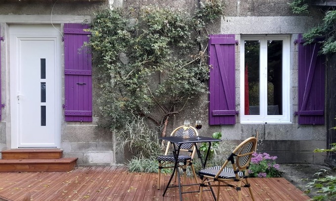Saint-Barbant Cama Y Desayuno | Charming 1-bedroom bed & breakfast in lovely Val-d'Oire-et-Gartempe with WiFi