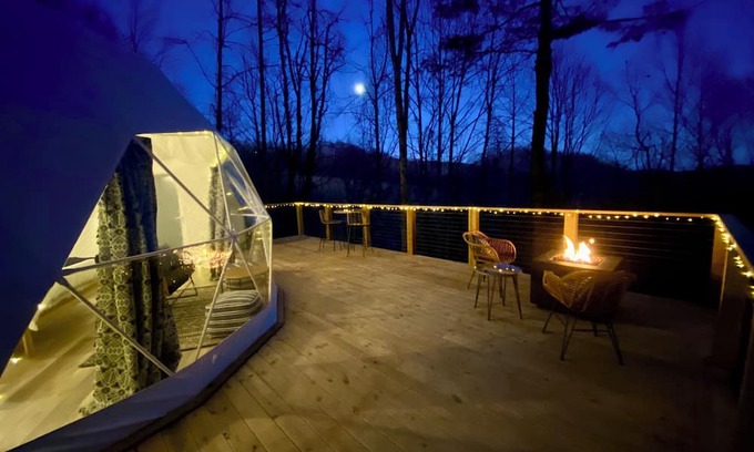 Todd Cabina | Tiny Treepod - Hot Tub, Views, Romantic Oasis