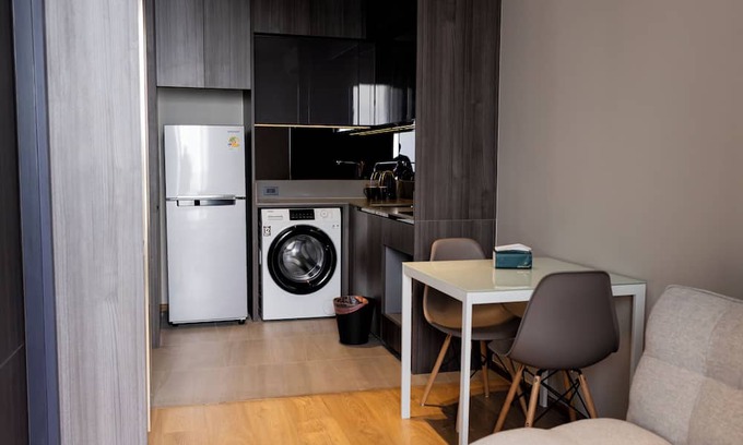 Ekkamai Apartamento | 1BR-Thong Lor BTS 7mins, pool&gym with WiFi