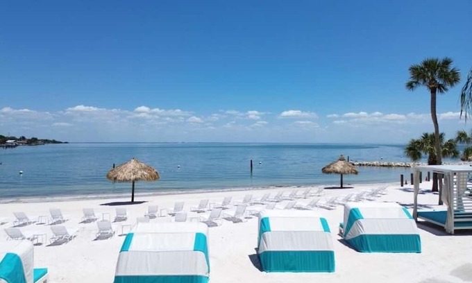 Pinellas Point Casa | Tropical Escape - 2 Units w/Ocean View, Marina Access & Downtown Attractions