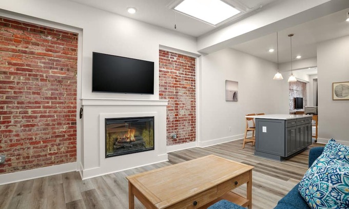 Cape Charles Condominio | Delmarva - Brand new condo in downtown Cape Charles!