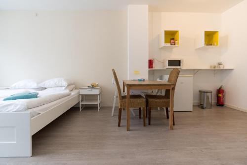 Red Light District Cama Y Desayuno | RedLight District Apartment 1