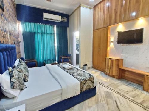 Amritsar Hotel | Hotel HARIDARSHAN 50 FOOTSTEPS FROM GOLDEN TEMPLE