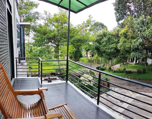Ambarawa Cabina | Villa Omahe Dewe by Da- hee