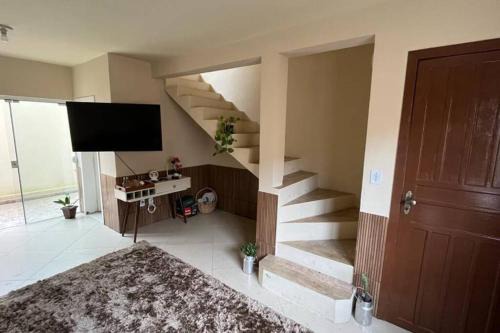 Viegas Casa | Sobrado amplo e bem localizado!