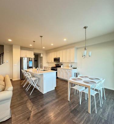 Fox Valley Casa | Townhome in Aurora
