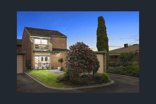 Cheltenham Casa | 3 Bedroom Home in Cheltenham