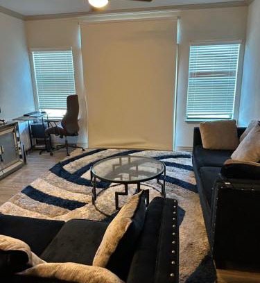 George Bush Park/Eldridge Apartamento | Inside story