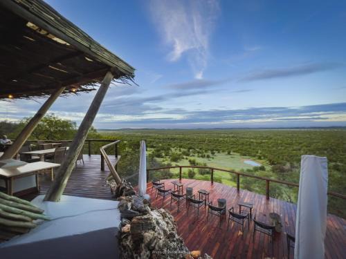 Okaukuejo Cabina | Ongava Lodge